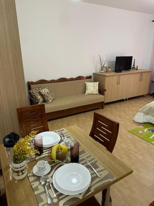 Studio Of Shpresa Vlore Exterior photo